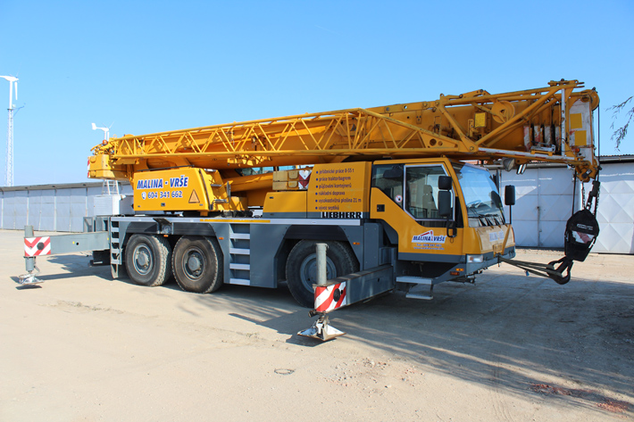 Jeřáb Liebherr LTM 1055/1